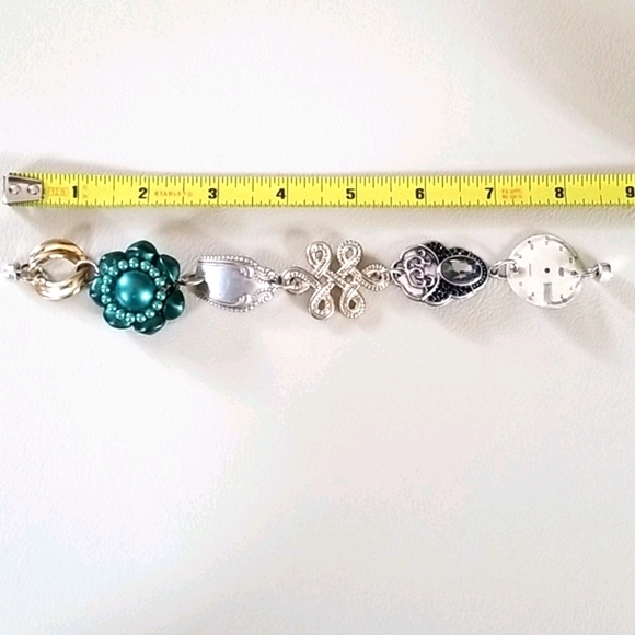 Hand Crafted Repurposed Vintage Assemblage Charm Bracelet NWT - Picture 16 of 16